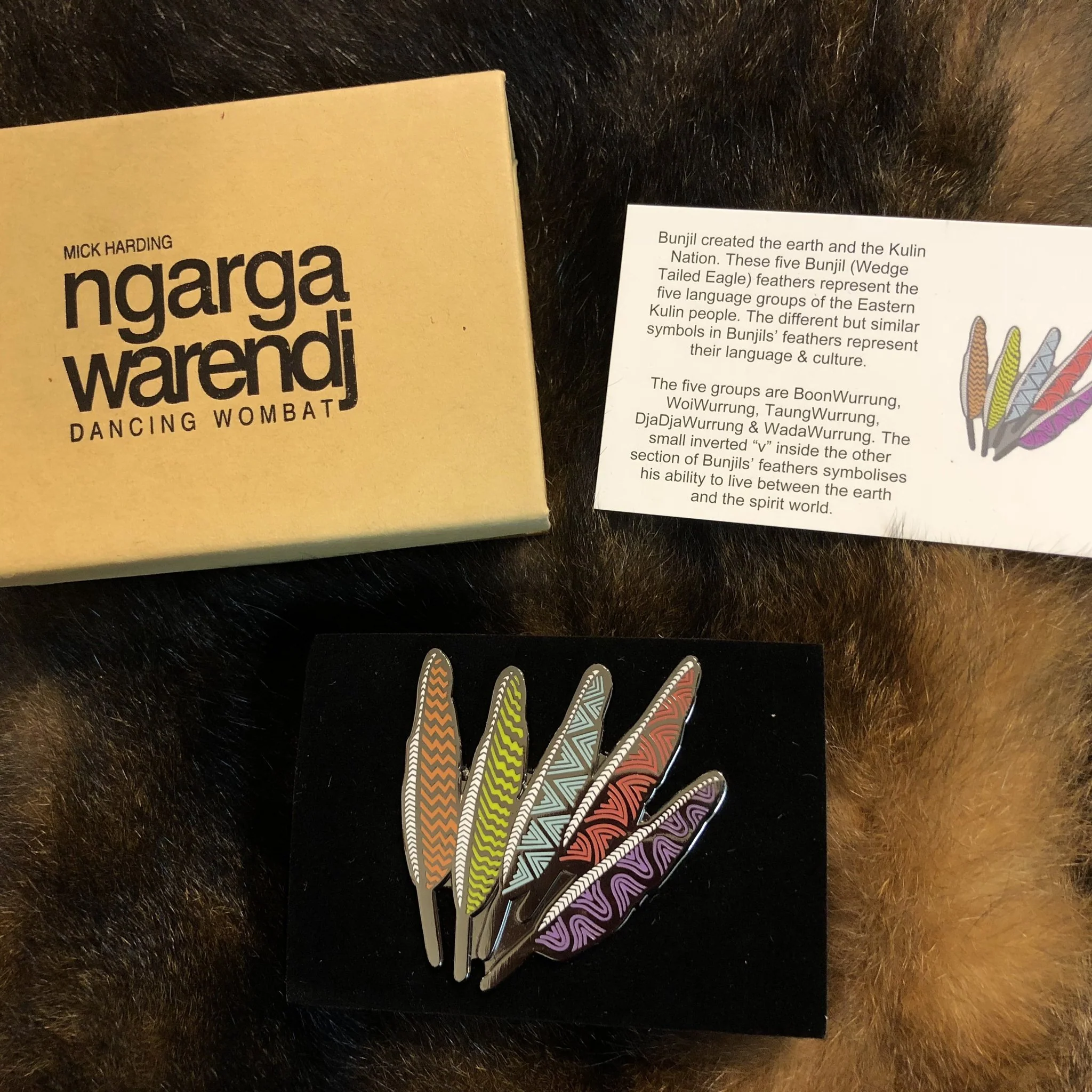 Brooch / Pin Five Feathers - Ngarga Warendj - Image 2