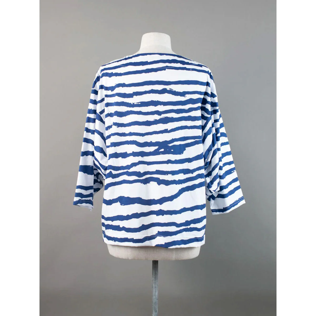 Ingrid Top Tali Tali Sandhills Blue on White Alice Nampitjinpa Dixon - Ikuntji Artists - Image 3