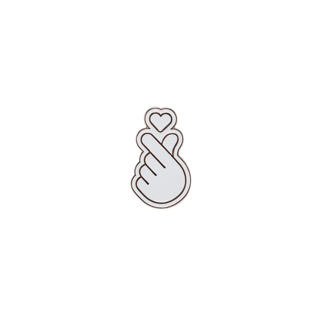 Pin Hallyu Finger Heart White - Explore Engage Enjoy